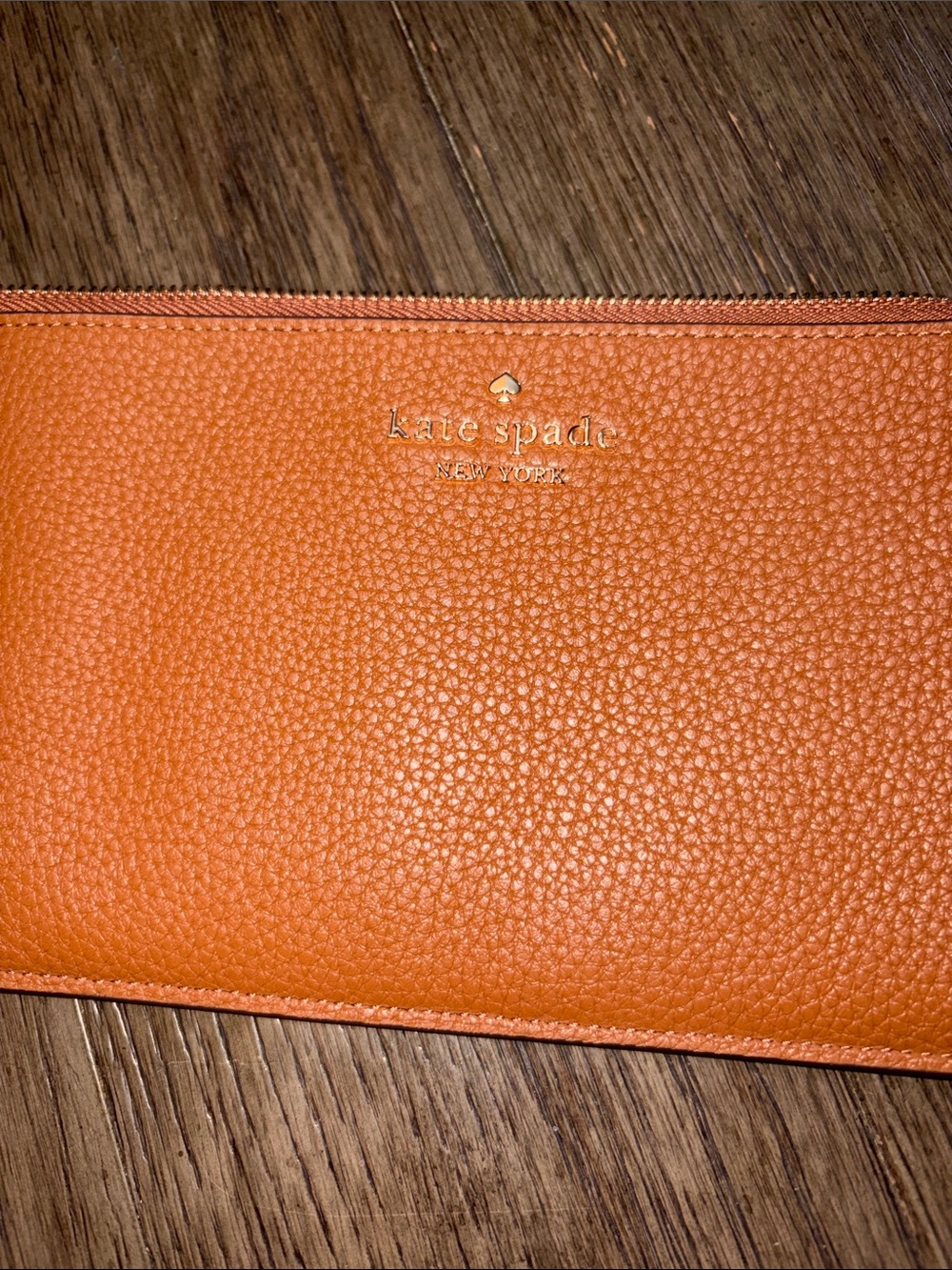 NWT kate spade Tan Pebbled Leather MediumWristlet - Picture 3 of 5